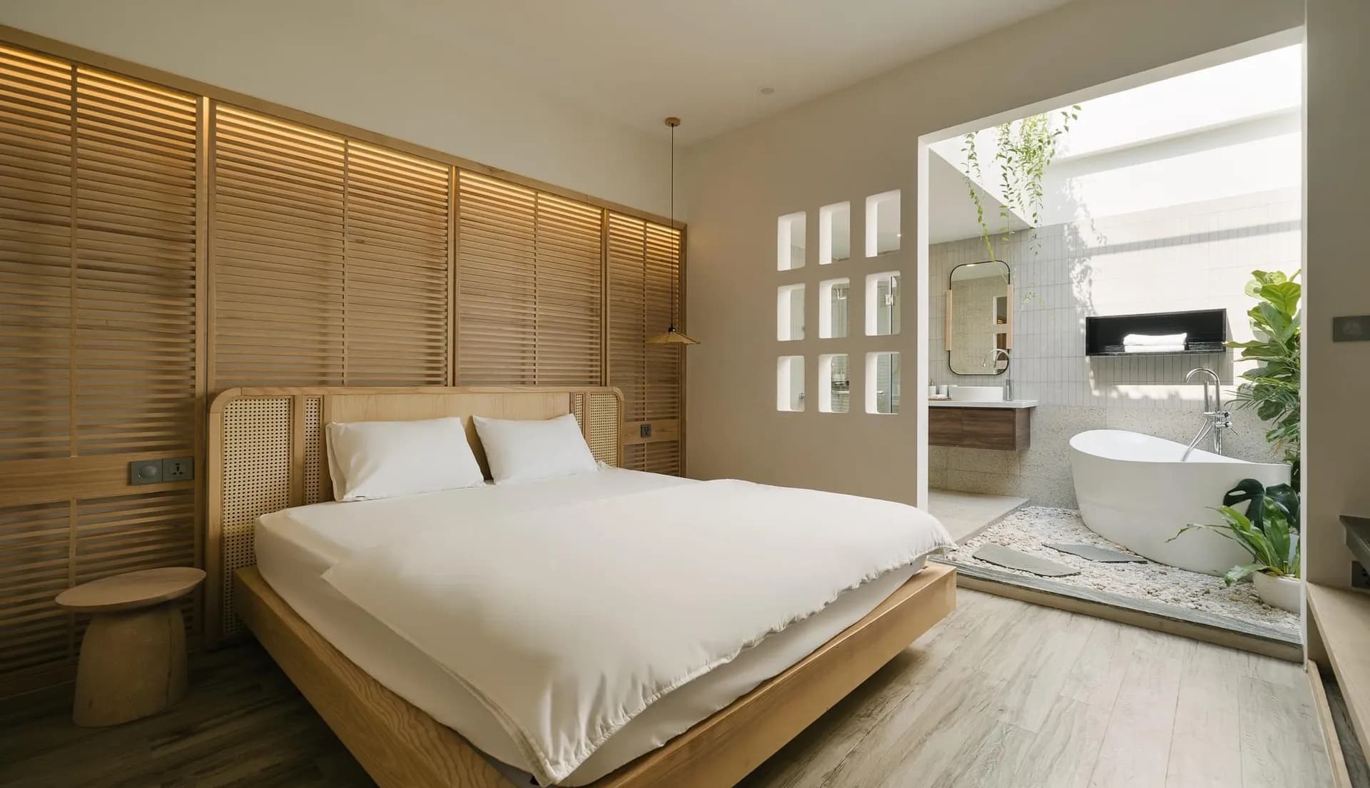 8-villa-hoa-binh-danh-cho-cap-doi-01.webp