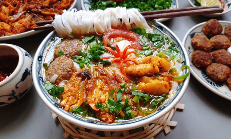 kham-pha-nhung-mon-ngon-thai-binh-04.jpg