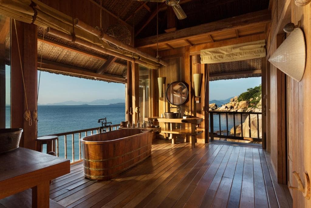 kham-pha-villa-my-khe-da-nang-02.jpg