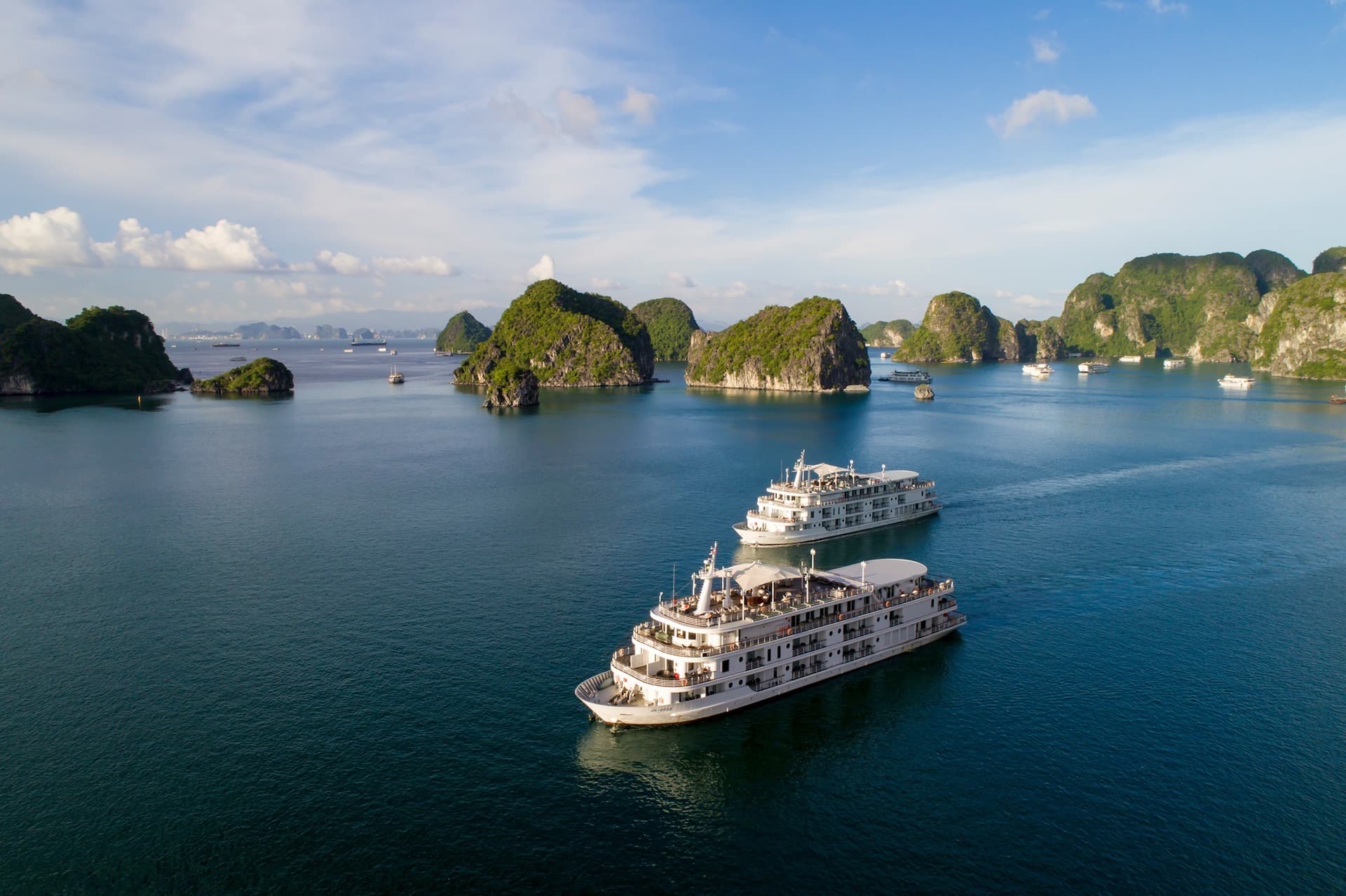 kinh-nghiem-thue-phong-ha-long-khi-di-du-lich-02.jpg