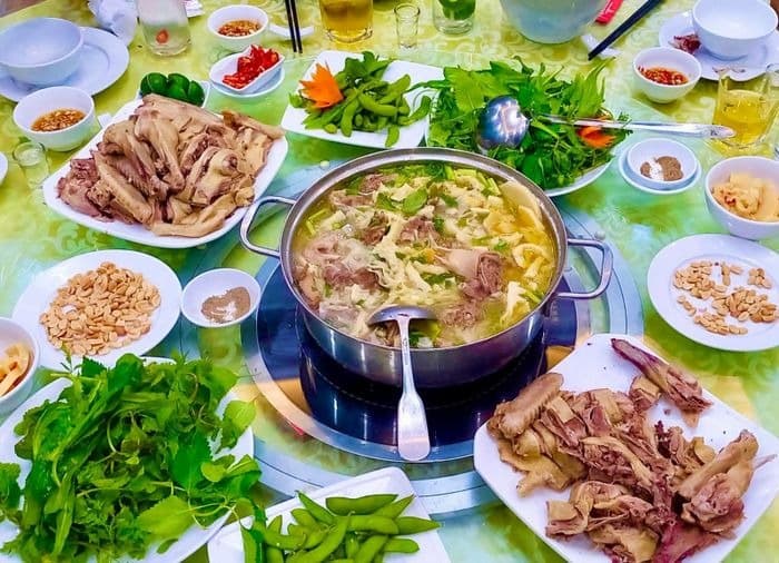nha-hang-lien-doi.jpg