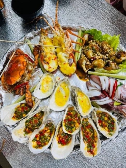 nha-hang-quang-binh.jpg