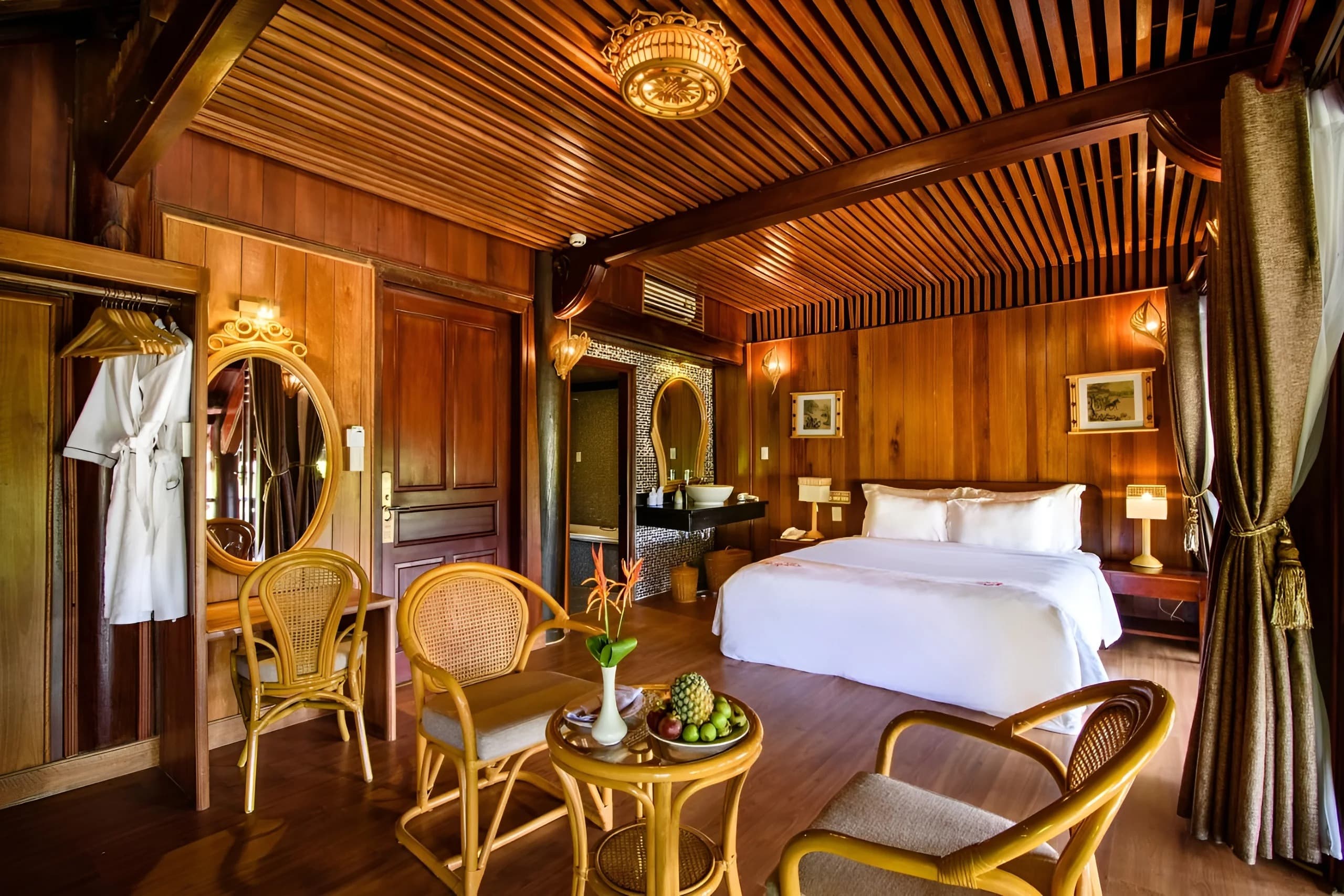 top-10-villa-hue-danh-cho-gia-dinh-02.jpg