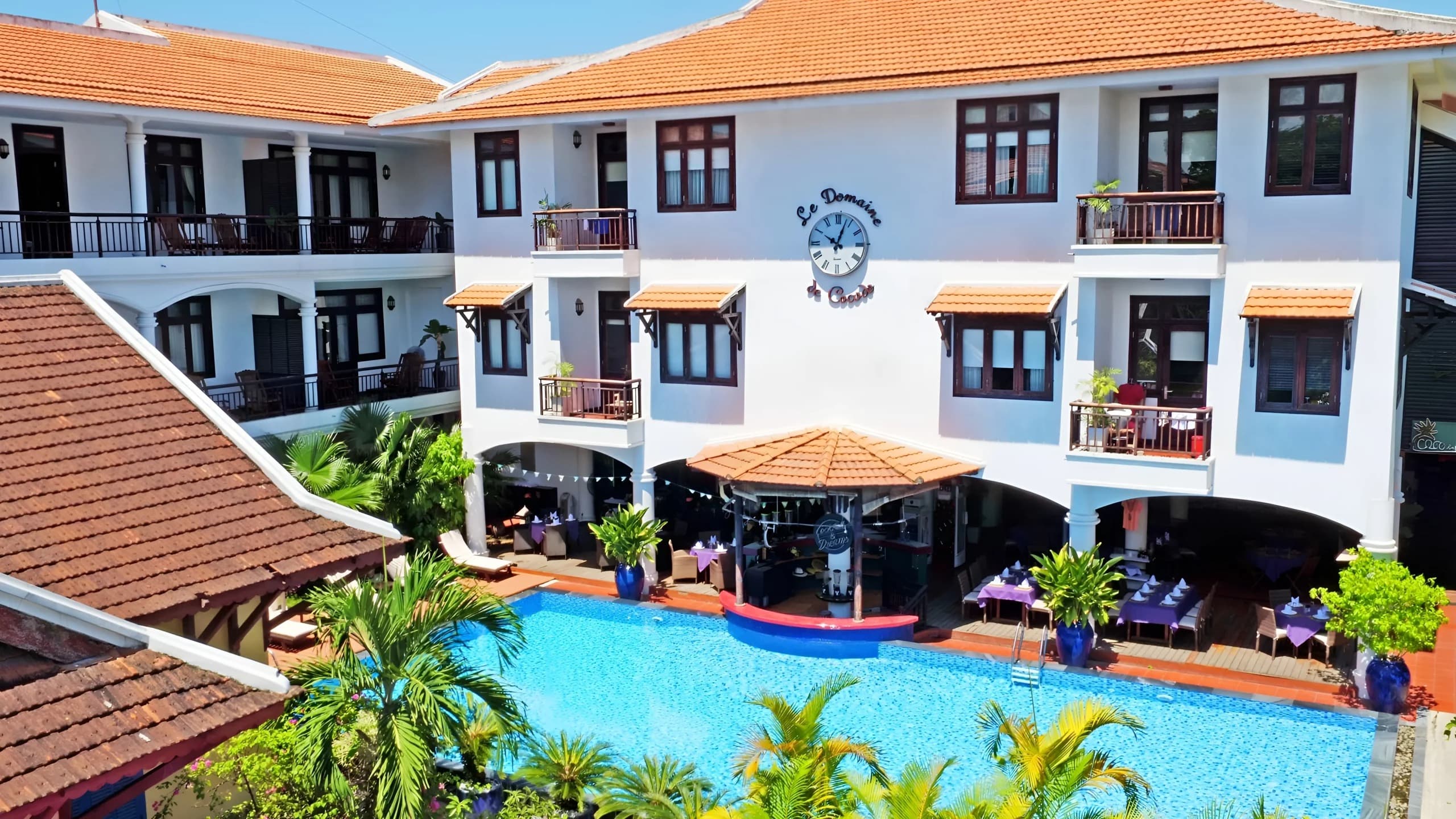 top-10-villa-hue-danh-cho-gia-dinh-06.jpg