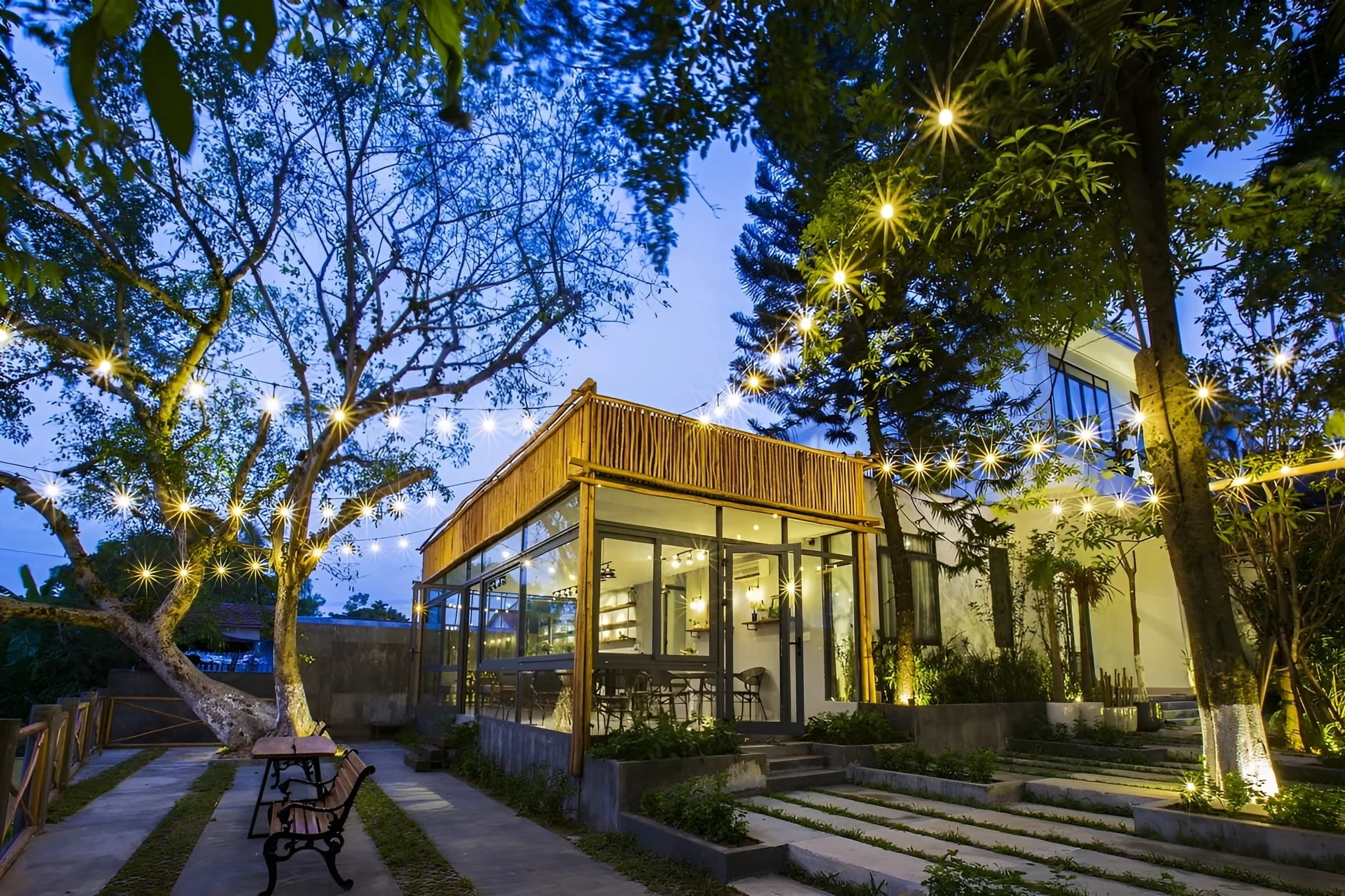 top-10-villa-hue-danh-cho-gia-dinh-08.jpg