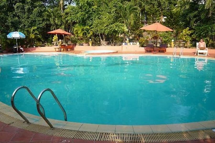 top-8-khach-san-phu-quoc-co-ho1.jpg