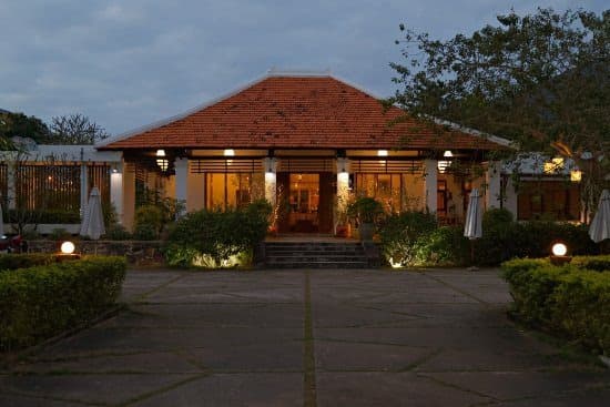 top-8-villa-con-dao-danh-cho-cap-doi-02.jpg